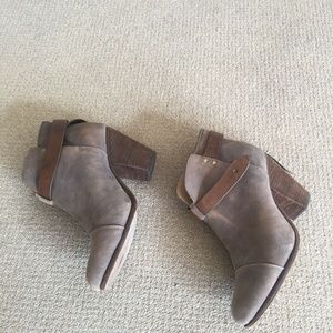 Rag & Bone Harrow Gray Nubuck Booties 37.5